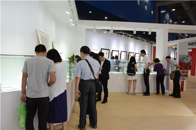 藝博會展位現場火爆 錢郵收藏廣受關注